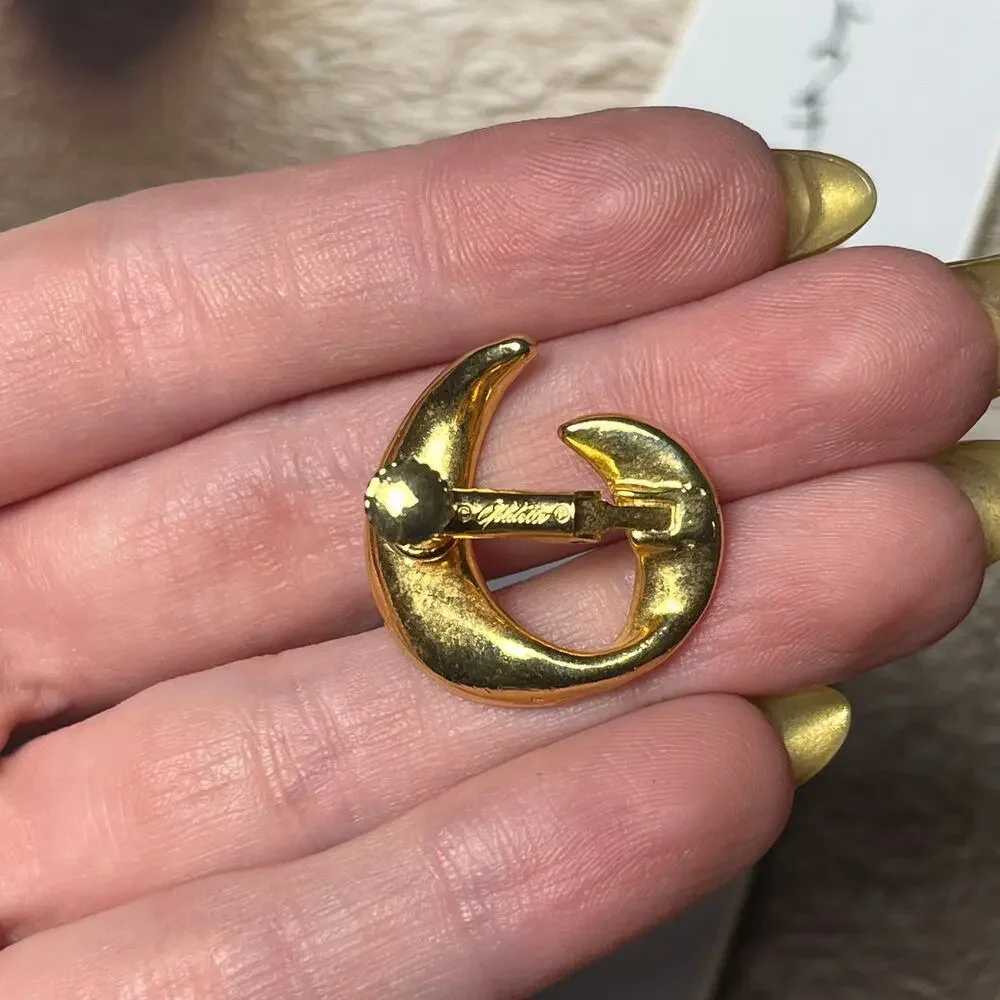 Goldette add touch